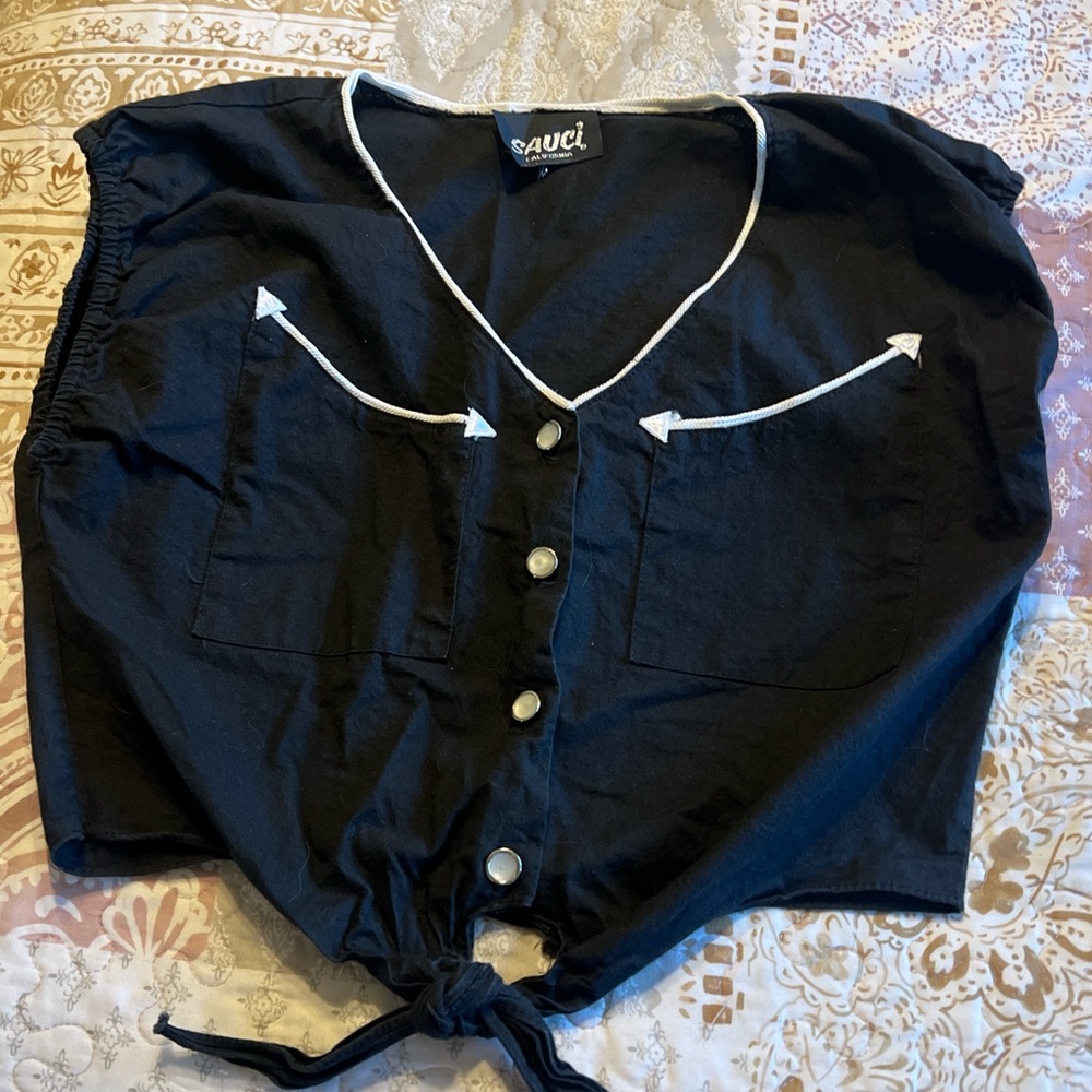 Sauci Black Button-Front Crop Shirt with Contrast Trim